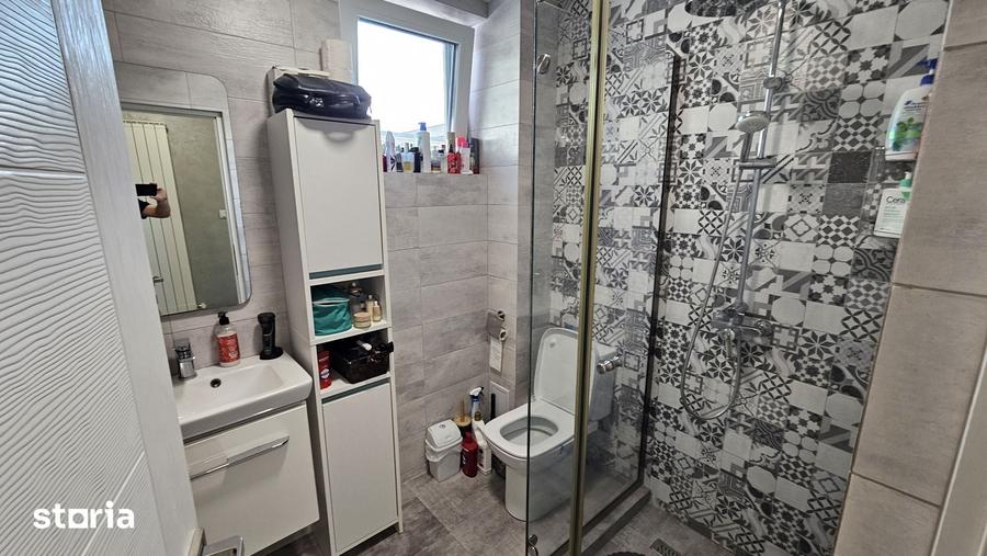 Casă cu 4 camere cu Teren 200 Mp în Unirii