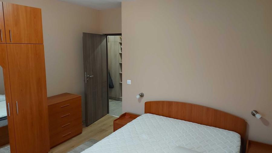 Apartament cu 3 camere decomandat în Turnișor