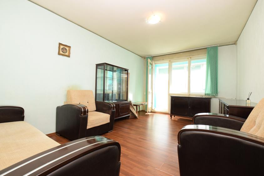 Apartament cu 3 camere decomandat în 1 Decembrie 1918