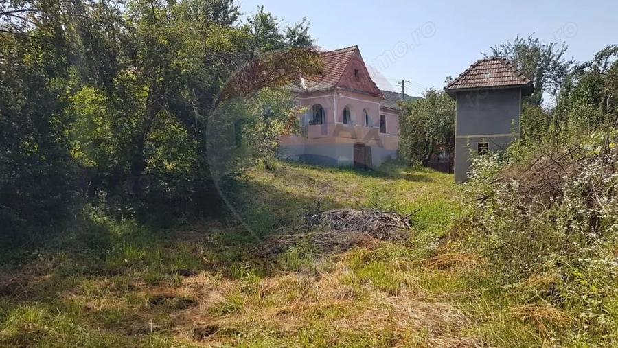 Casă cu Teren 2140 Mp în Delenii