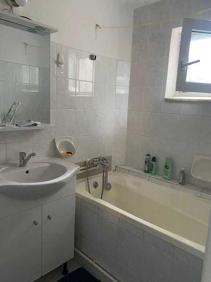 Apartament cu 3 camere decomandat în ICIL