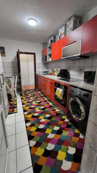 Apartament cu 3 camere decomandat, mobilat în Burdujeni