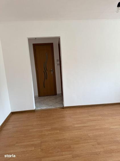 Apartament cu 2 camere semidecomandat în Pantelimon