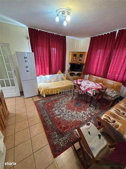 Casă cu 4 camere în Colțirea
