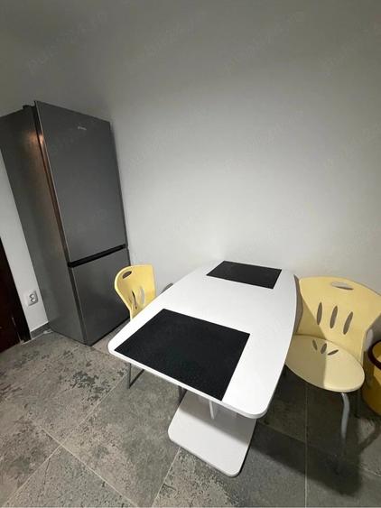 Apartament cu 2 camere semidecomandat în Podu Roș