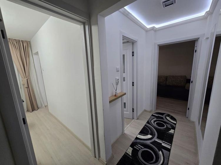 Apartament cu 3 camere în Palazu Mare