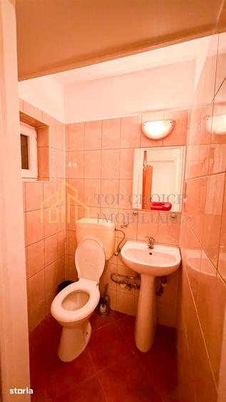 Apartament cu 3 camere decomandat în Tei