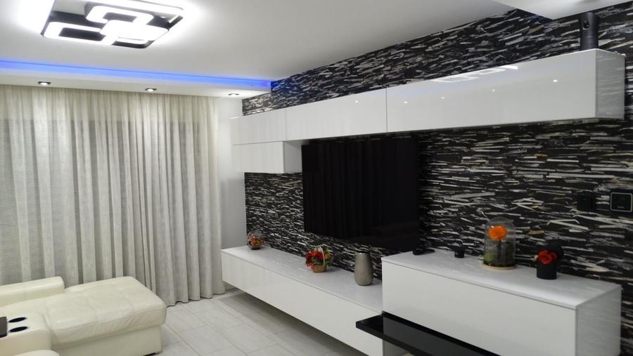 Apartament cu 4 camere decomandat în Lehnești
