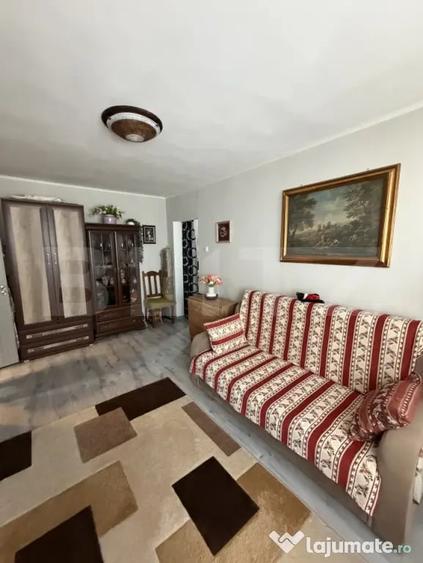 Apartament cu 2 camere semidecomandat în Micro 19