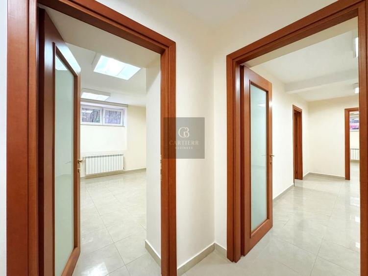 Apartament cu 10 camere decomandat în P-ța Dorobanți