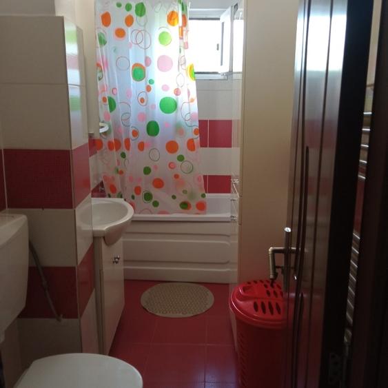 Casă individuală cu 1 camere cu Canalizare în Vitan