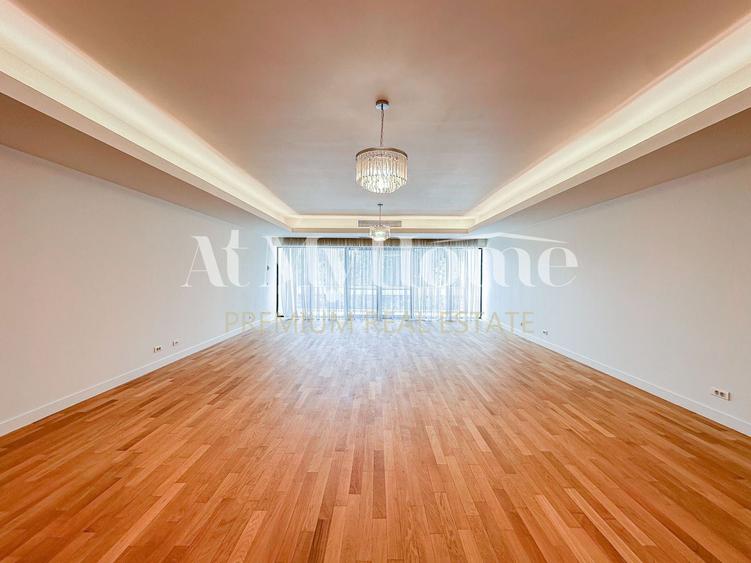 Apartament cu 4 camere decomandat, mobilat în Herăstrău