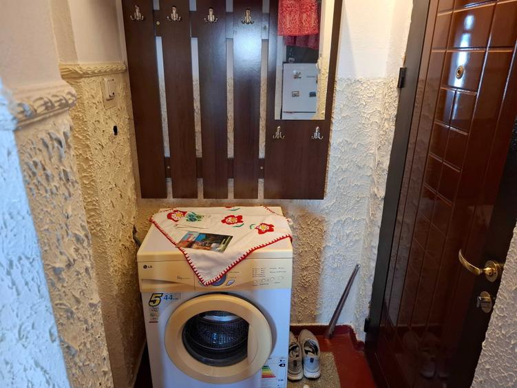 Apartament cu 2 camere decomandat în Micro 19