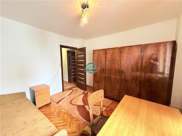 Apartament cu 3 camere decomandat în Central