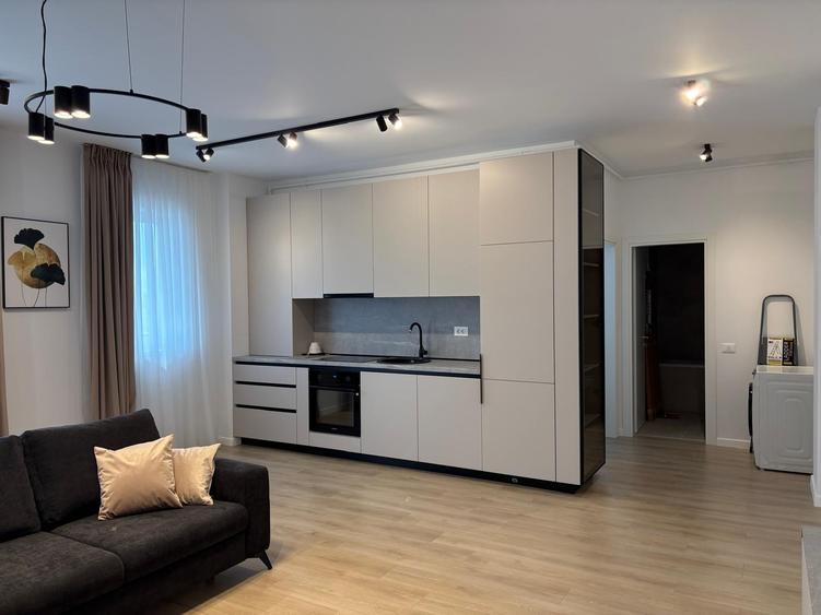 Apartament cu 2 camere semidecomandat în Torontalului