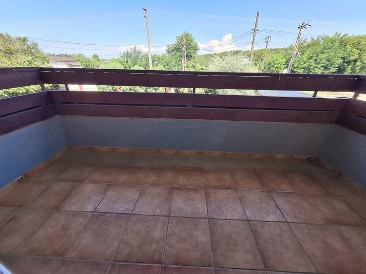 Casă cu 2 camere cu Teren 2400 Mp în Dragomirești