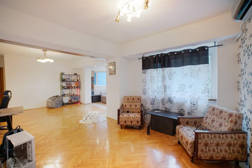 Apartament cu 4 camere decomandat, mobilat în Iancului