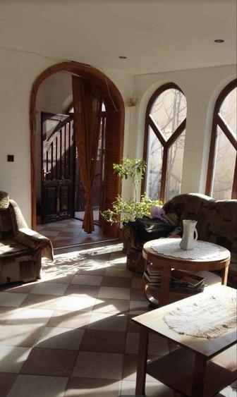 Casă cu 3 camere în UTA