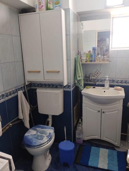 Apartament cu 2 camere semidecomandat în Florești