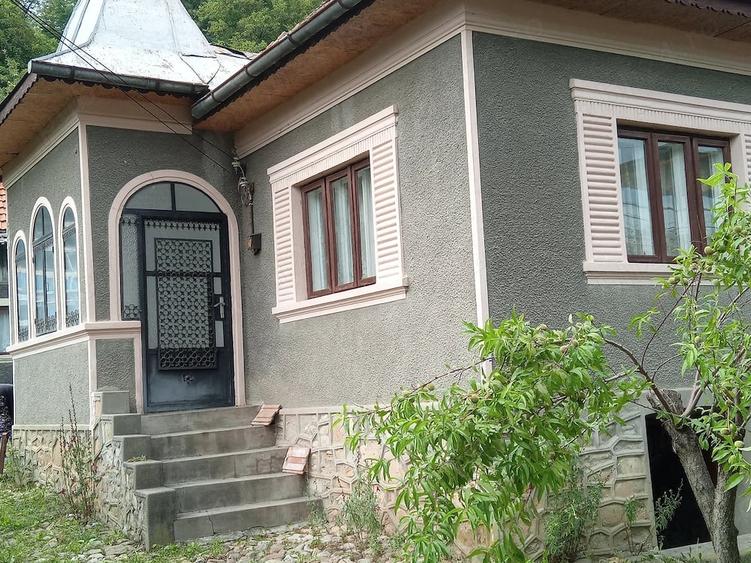 Casă cu 3 camere cu Teren 1106 Mp în Bezdead