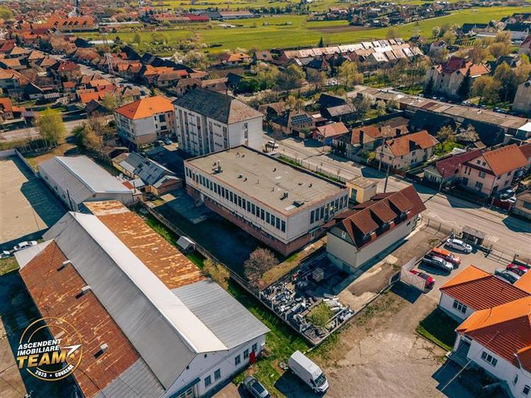 Spațiu comercial, de 290 mp, în Central