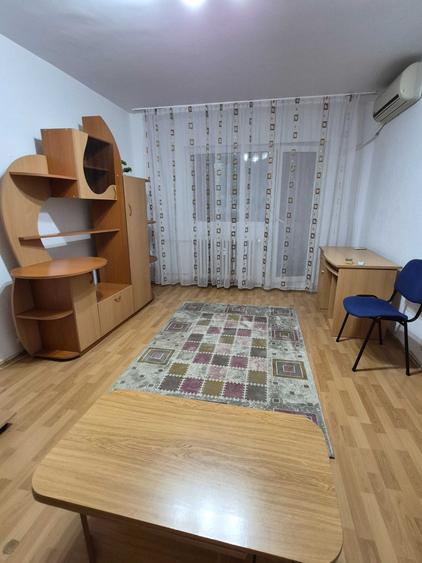 Apartament cu 2 camere decomandat în Gorjului