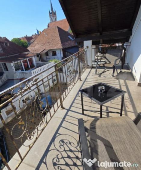 Apartament cu 3 camere decomandat în Central