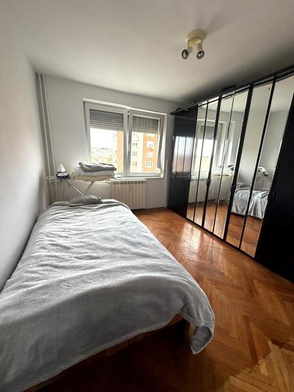 Apartament cu 3 camere decomandat, mobilat în Est