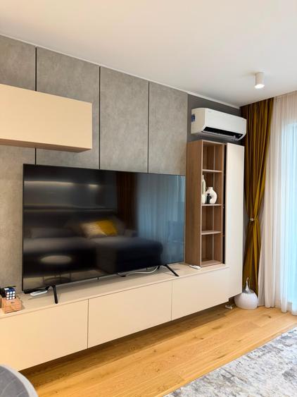 Apartament cu 3 camere decomandat în Aviației