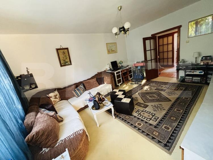 Apartament cu 3 camere decomandat, mobilat în Centrul Istoric