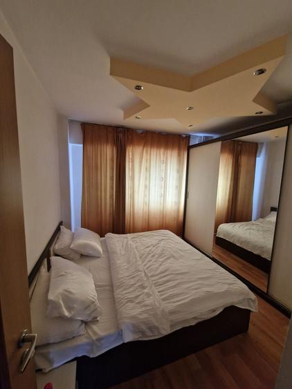 Apartament cu 2 camere semidecomandat în Intim
