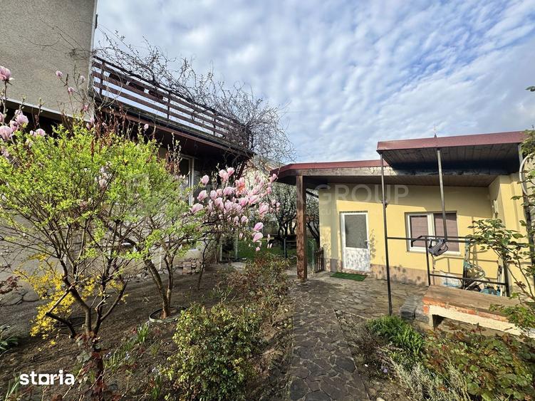 Casă cu 8 camere cu Canalizare în Bartolomeu