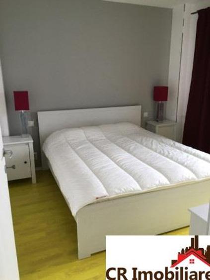Apartament cu 3 camere semidecomandat, mobilat în Ștefan cel Mare