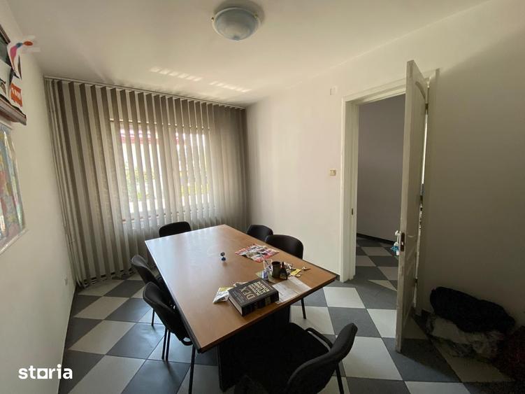 Casă cu 5 camere decomandat cu Teren 260 Mp în Crângași