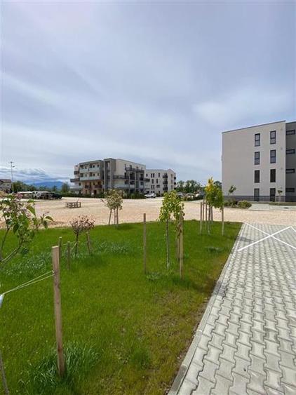 Apartament cu 2 camere decomandat, mobilat în Cristian