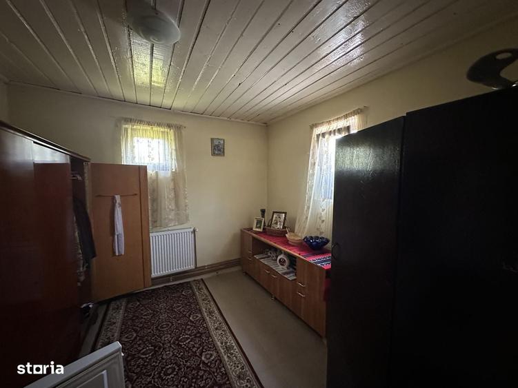 Casă cu 4 camere în Cornești