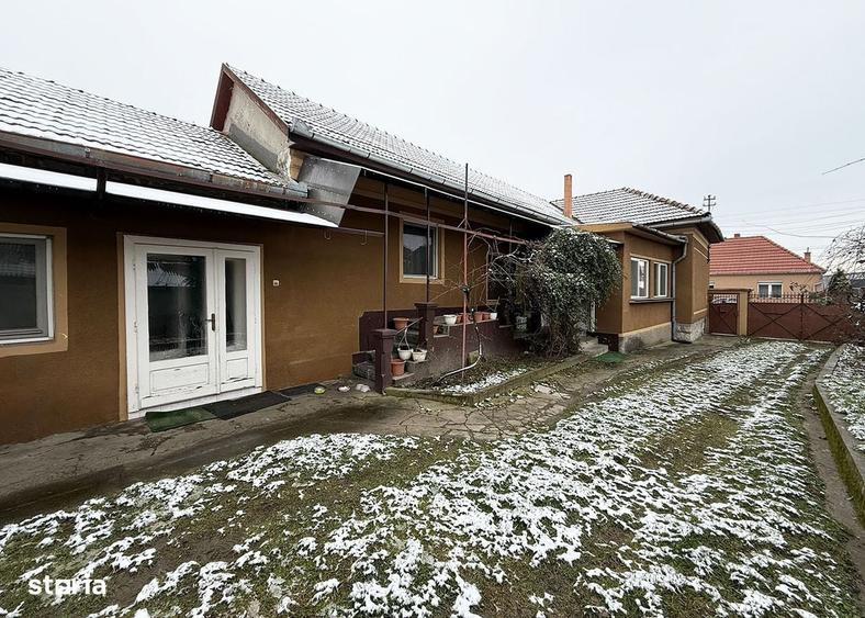 Casă cu 4 camere în Urvind
