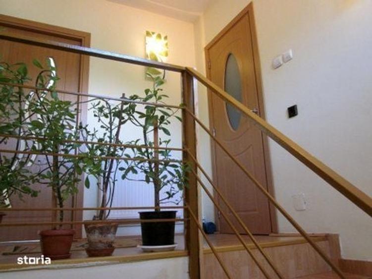 Casă cu 4 camere în Voineasa