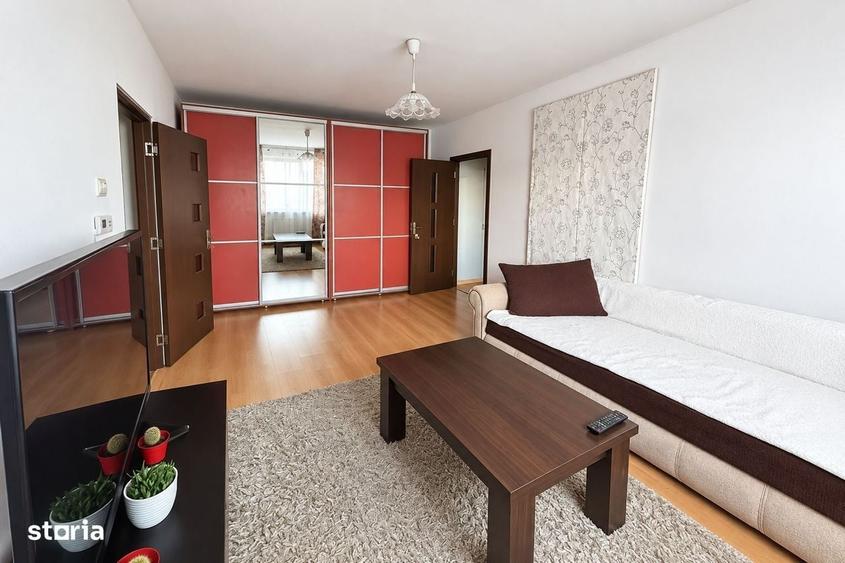 Apartament cu 2 camere semidecomandat, mobilat în Horea
