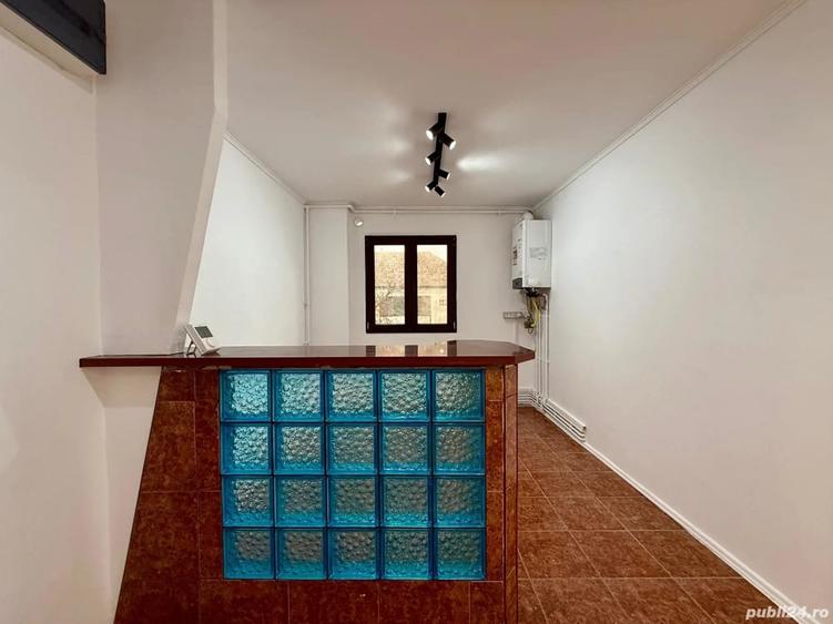 Apartament cu 3 camere decomandat în Gheorghe Lazăr