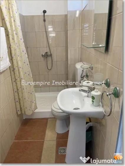 Casă cu 7 camere cu Teren 190 Mp în Central