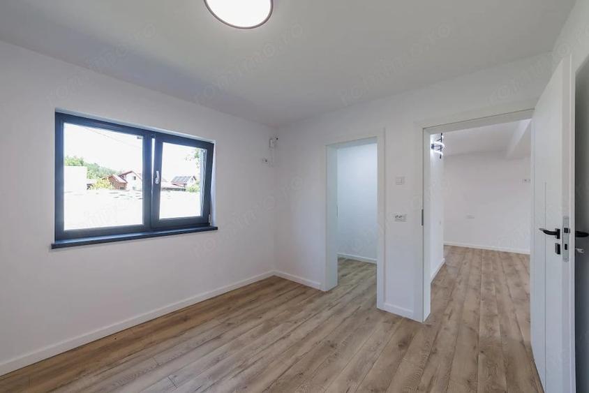 Casă cu Teren 330 Mp în Argeșelu