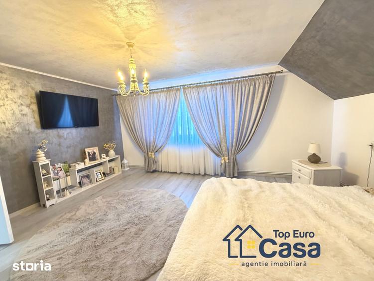 Casă cu 4 camere cu Teren 1257 Mp în Stâlpeni
