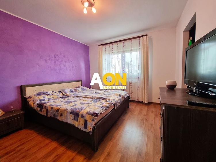 Casă individuală cu 3 camere cu Canalizare în Cetate