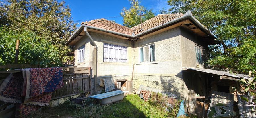 Casă individuală cu 4 camere cu Canalizare în Căianu