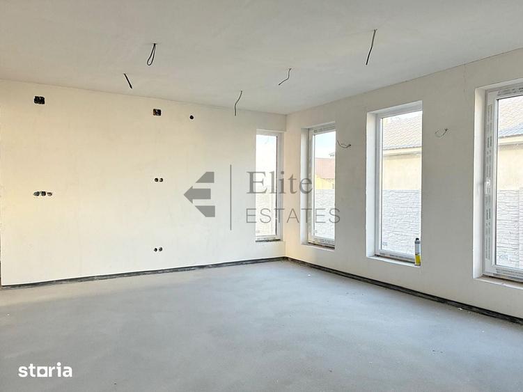 Casă cu 4 camere cu Teren 500 Mp în Sânmartin
