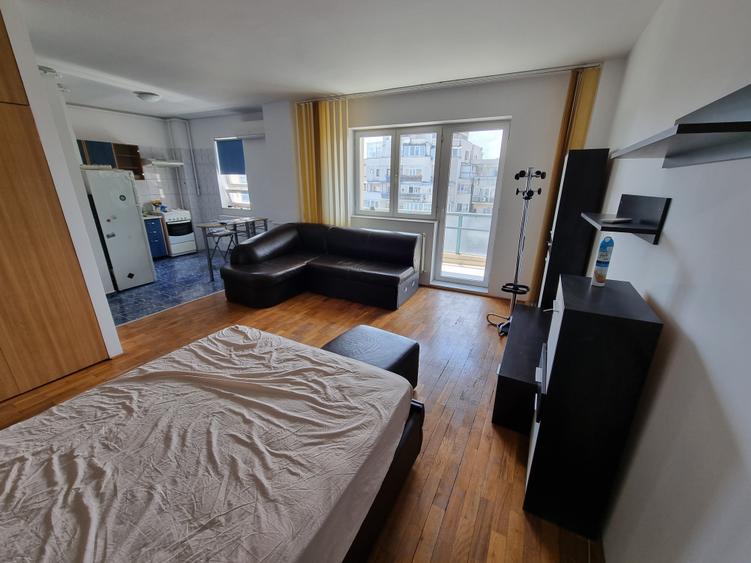 Garsoniera Unirii Bulevard,cu centrala proprie, bloc mixt an 2005 - 4