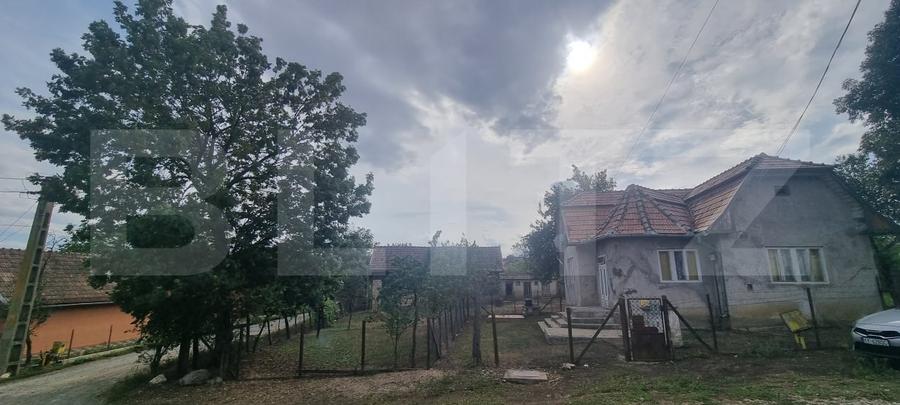 Casă individuală cu 2 camere cu Canalizare în Ceanu Mare