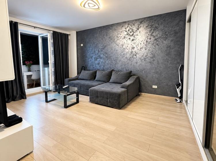 Apartament cu 2 camere decomandat în Roșu