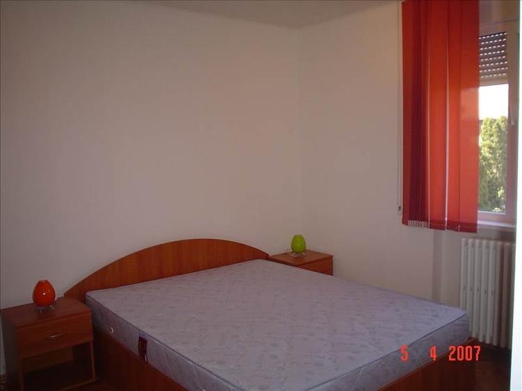 Apartament cu 2 camere decomandat, mobilat în Medicină